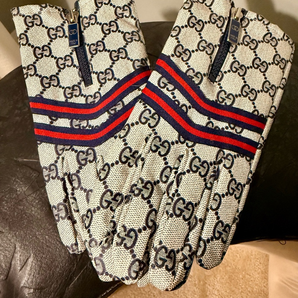 Gucci Monogram Gloves with Red and Blue Stripes